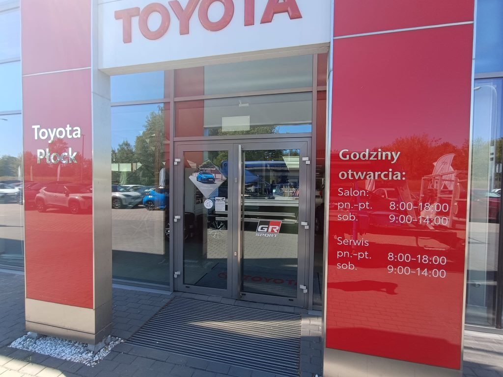 Toyota Płock – modernizacja reklam